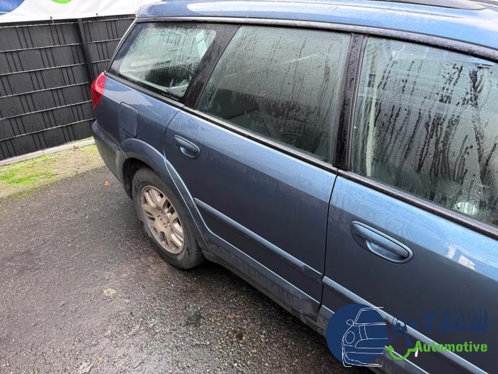 Subaru Outback 2.5 16V Skrotfordon (2005, BLAUW)