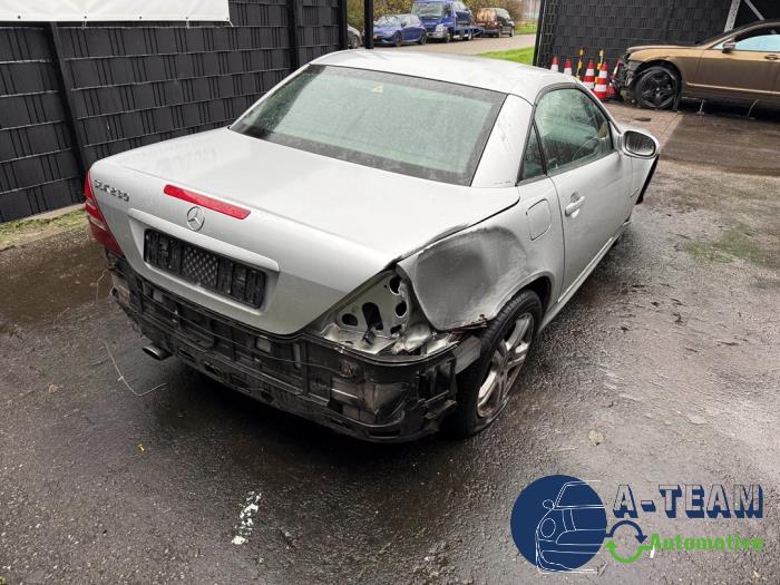 Mercedes SLK 2.3 230 K 16V Skrotfordon (2000, GRIJS)