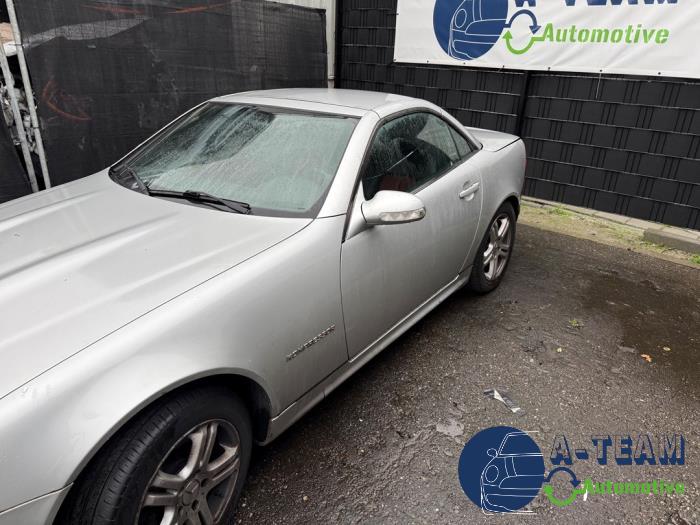 Mercedes SLK 2.3 230 K 16V Skrotfordon (2000, GRIJS)