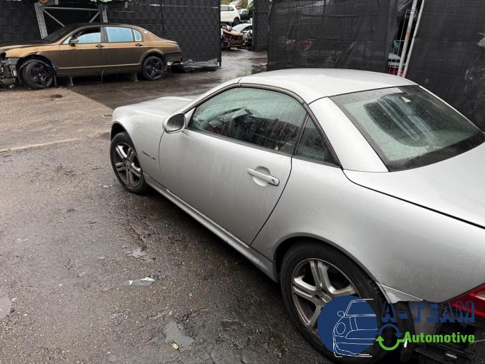 Mercedes SLK 2.3 230 K 16V Skrotfordon (2000, GRIJS)