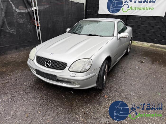 Mercedes SLK 2.3 230 K 16V Skrotfordon (2000, GRIJS)