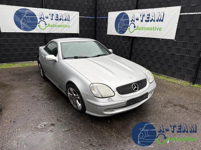 Mercedes SLK 2.3 230 K 16V Skrotfordon (2000, GRIJS)