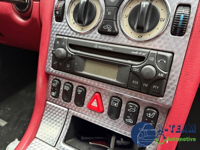 Mercedes SLK 2.3 230 K 16V Skrotfordon (2000, GRIJS)