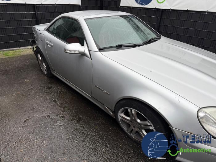 Mercedes SLK 2.3 230 K 16V Skrotfordon (2000, GRIJS)