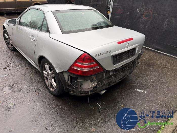 Mercedes SLK 2.3 230 K 16V Skrotfordon (2000, GRIJS)