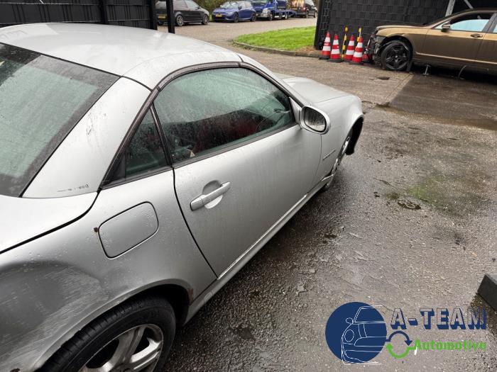 Mercedes SLK 2.3 230 K 16V Skrotfordon (2000, GRIJS)
