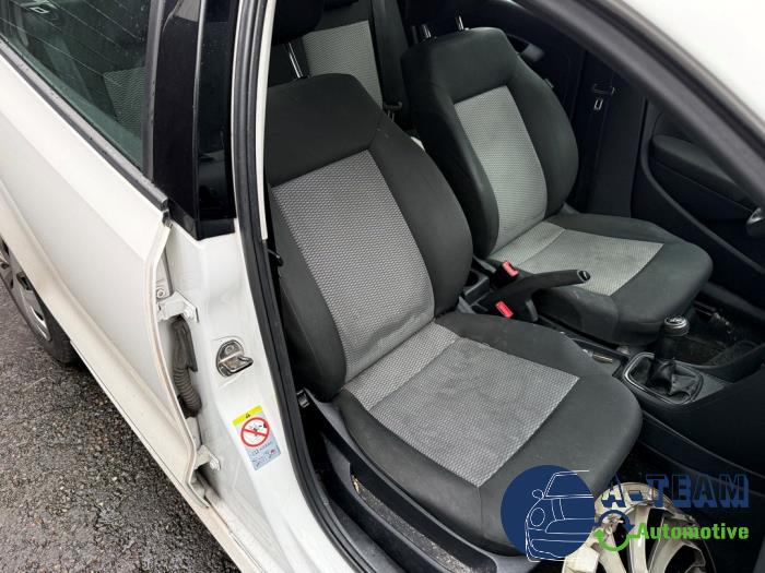 Volkswagen Polo V 1.2 12V BlueMotion Technology Skrotfordon (2012, WIT)