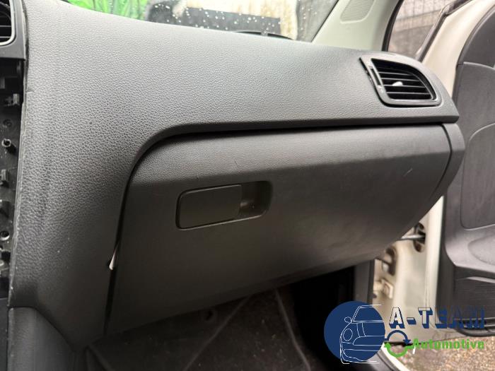 Volkswagen Polo V 1.2 12V BlueMotion Technology Skrotfordon (2012, WIT)