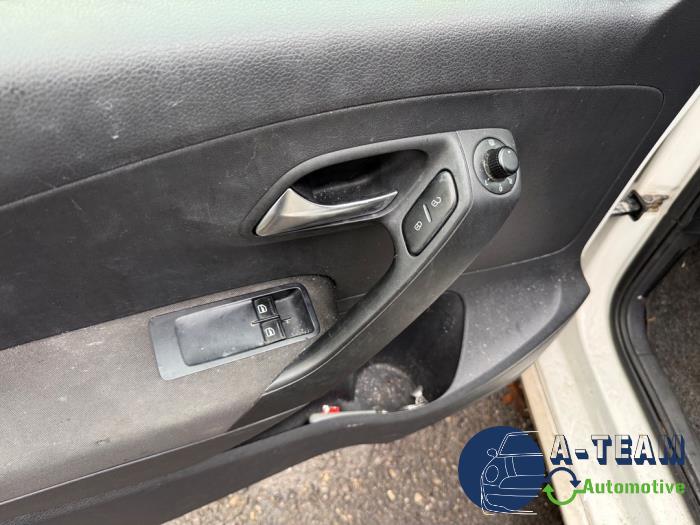 Volkswagen Polo V 1.2 12V BlueMotion Technology Skrotfordon (2012, WIT)