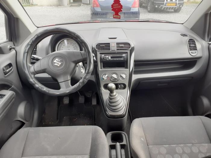 Suzuki Splash 1.0 12V Skrotfordon (2009, ROOD)