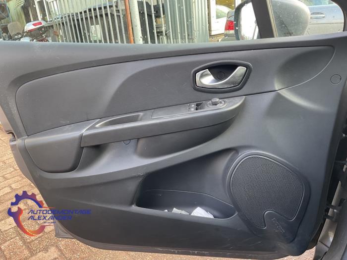 Renault Clio IV 1.5 dCi 75 FAP Sloopvoertuig (2015, Grijs)