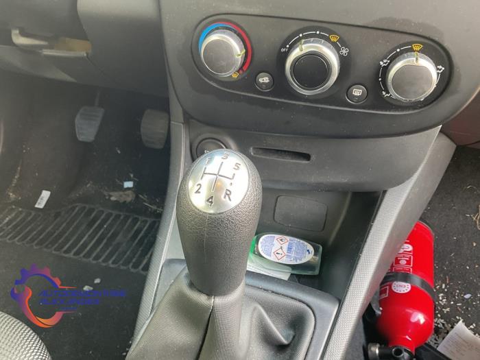 Renault Clio IV 1.5 dCi 75 FAP Sloopvoertuig (2015, Grijs)