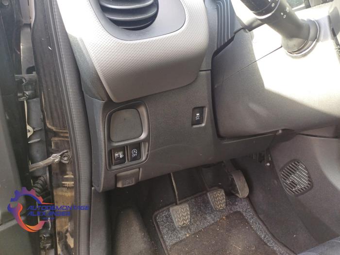 Peugeot 108 1.0 12V VVT-i Sloopvoertuig (2018, Zwart)