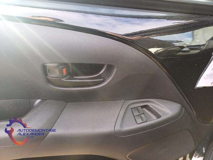 Peugeot 108 1.0 12V VVT-i Sloopvoertuig (2018, Zwart)