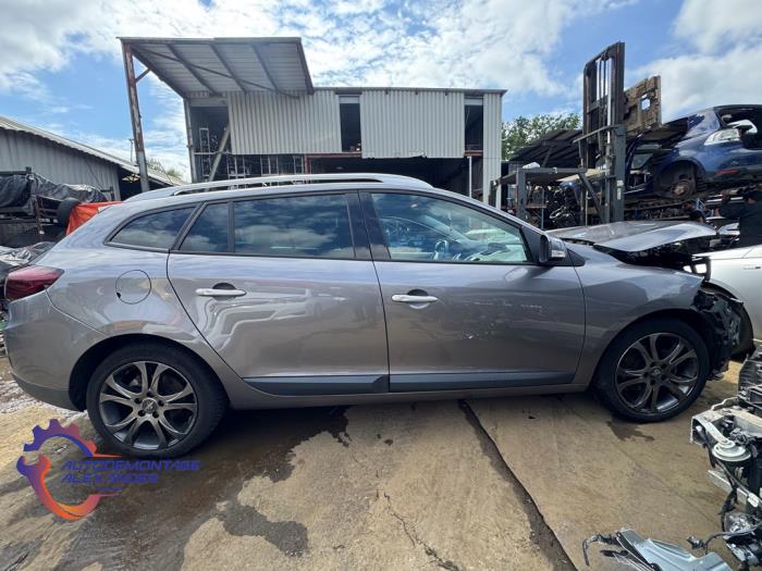 Renault Megane III Grandtour 1.4 16V TCe 130 Sloopvoertuig (2010, Grijs)