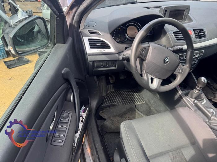 Renault Megane III Grandtour 1.4 16V TCe 130 Sloopvoertuig (2010, Grijs)