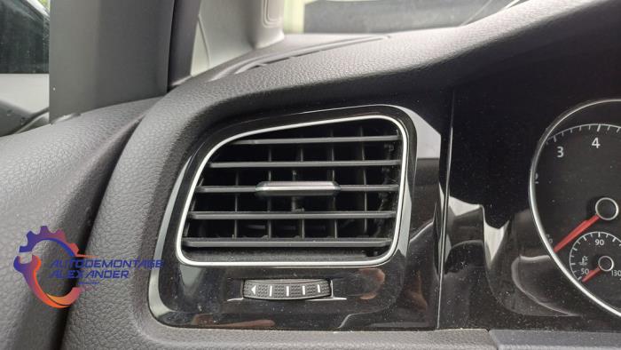 Volkswagen Golf VII 1.2 TSI 16V Sloopvoertuig (2014, Metallic, Zwart)