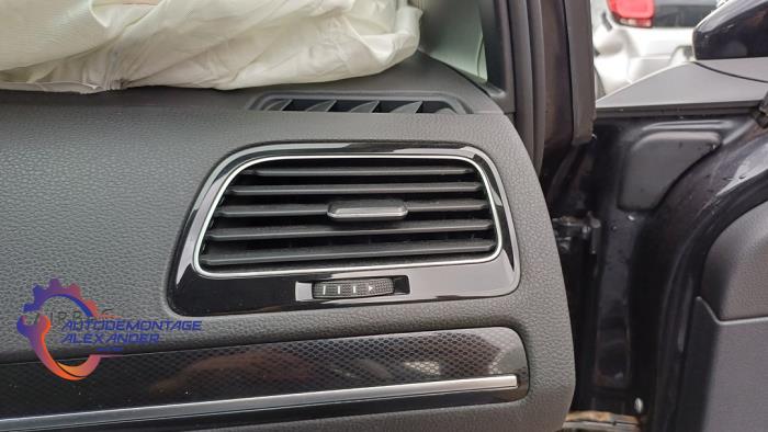 Volkswagen Golf VII 1.2 TSI 16V Sloopvoertuig (2014, Metallic, Zwart)