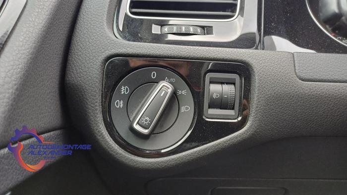 Volkswagen Golf VII 1.2 TSI 16V Sloopvoertuig (2014, Metallic, Zwart)