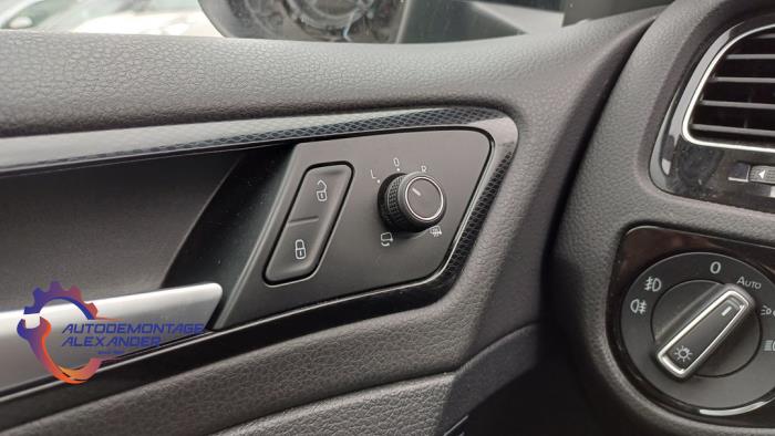 Volkswagen Golf VII 1.2 TSI 16V Sloopvoertuig (2014, Metallic, Zwart)