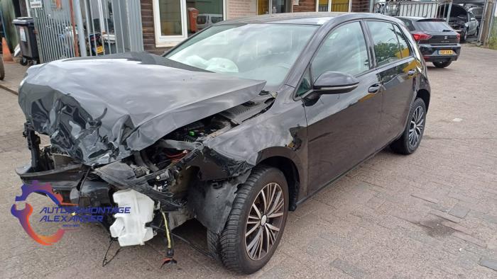 Volkswagen Golf VII 1.2 TSI 16V Sloopvoertuig (2014, Metallic, Zwart)
