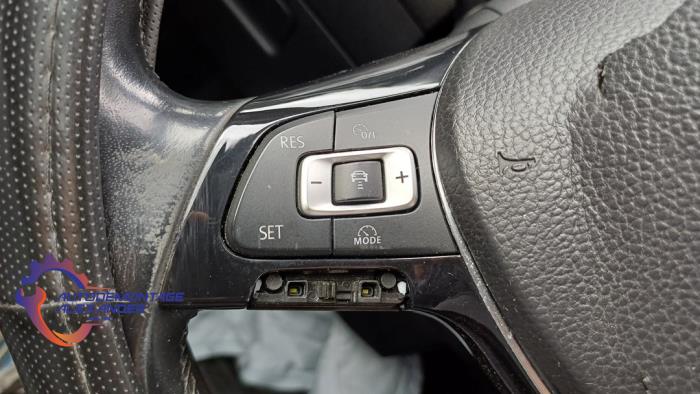 Volkswagen Golf VII 1.2 TSI 16V Sloopvoertuig (2014, Metallic, Zwart)