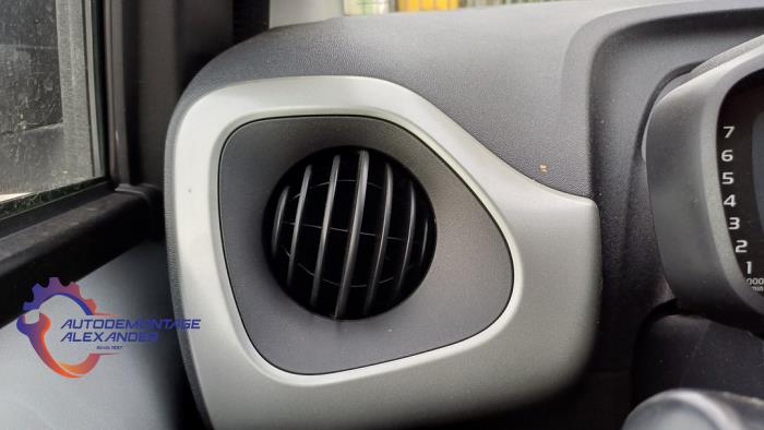 Citroen C1 1.2 PureTech 82 12V Sloopvoertuig (2015, Grijs)