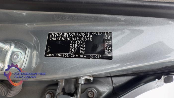 Toyota Yaris II 1.0 12V VVT-i Sloopvoertuig (2009, Grijs)