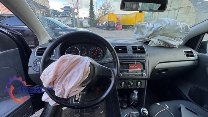 Volkswagen Polo V 1.2 TDI 12V BlueMotion Skrotfordon (2011, ZWART)