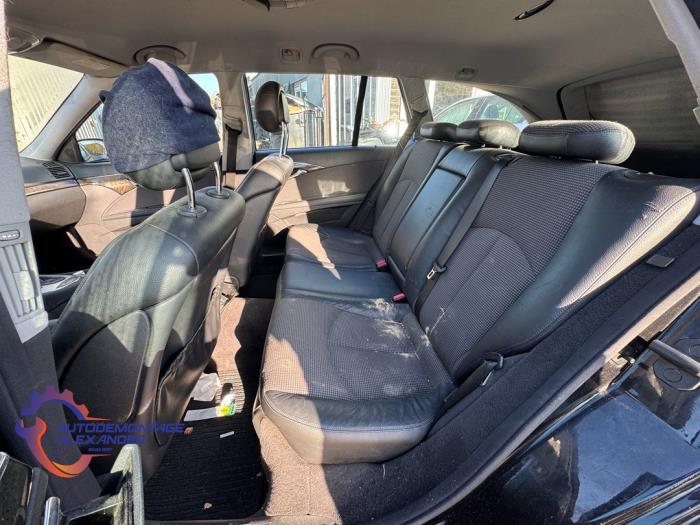 Mercedes E Combi 2.6 E-240 V6 18V Sloopvoertuig (2005, Zwart)