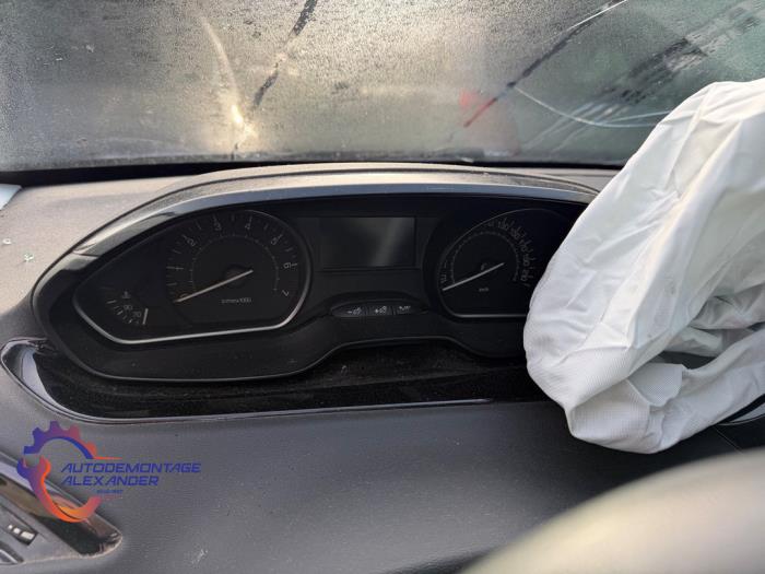 Peugeot 208 I 1.2 Vti 12V PureTech 82 Samochód złomowany (2016)