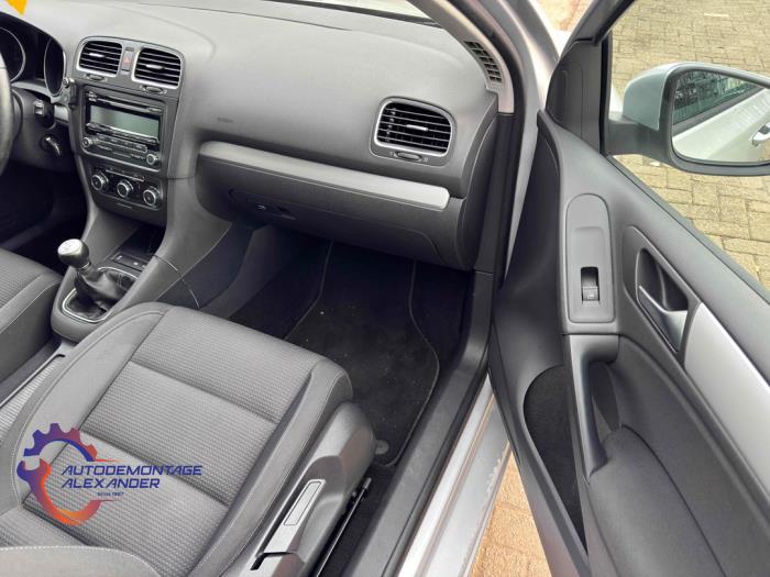 Volkswagen Golf VI 1.2 TSI BlueMotion Sloopvoertuig (2010, Zilvergrijs)