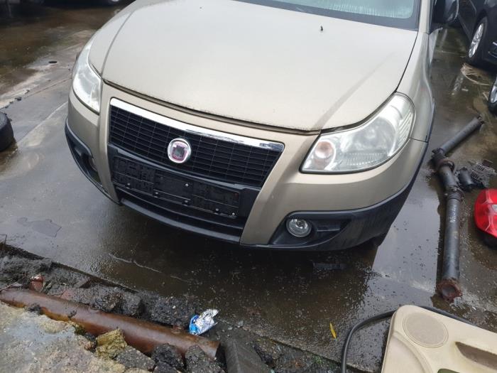 Fiat Sedici 1.6 16V Dynamic Samochód złomowany (2008, Bez)