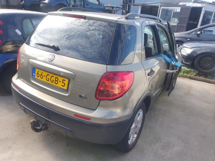 Fiat Sedici 1.6 16V Dynamic Samochód złomowany (2008, Bez)