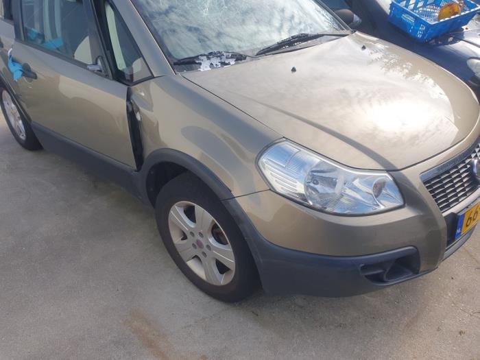 Fiat Sedici 1.6 16V Dynamic Samochód złomowany (2008, Bez)
