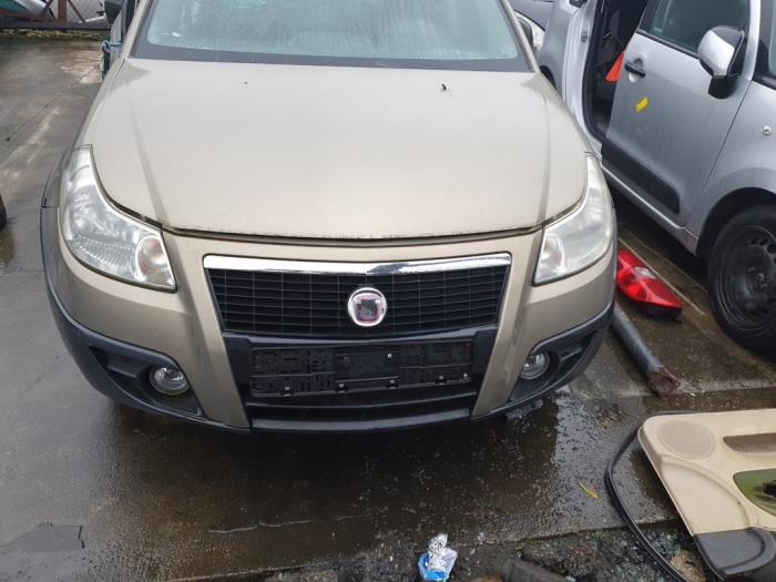 Fiat Sedici 1.6 16V Dynamic Samochód złomowany (2008, Bez)