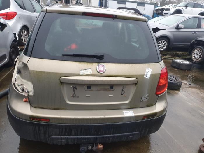 Fiat Sedici 1.6 16V Dynamic Samochód złomowany (2008, Bez)