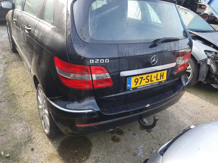 Mercedes B 2.0 B-200 16V Turbo Samochód złomowany (2006, Granit)