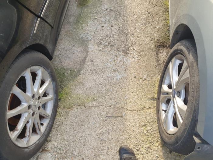 Mercedes B 2.0 B-200 16V Turbo Samochód złomowany (2006, Granit)