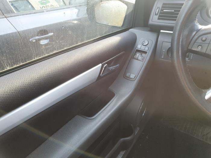 Mercedes B 2.0 B-200 16V Turbo Samochód złomowany (2006, Granit)