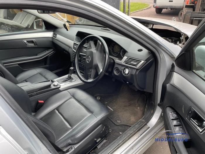 Mercedes E E-200 CDI 16V BlueEfficiency,BlueTEC Sloopvoertuig (2009, Zilver)