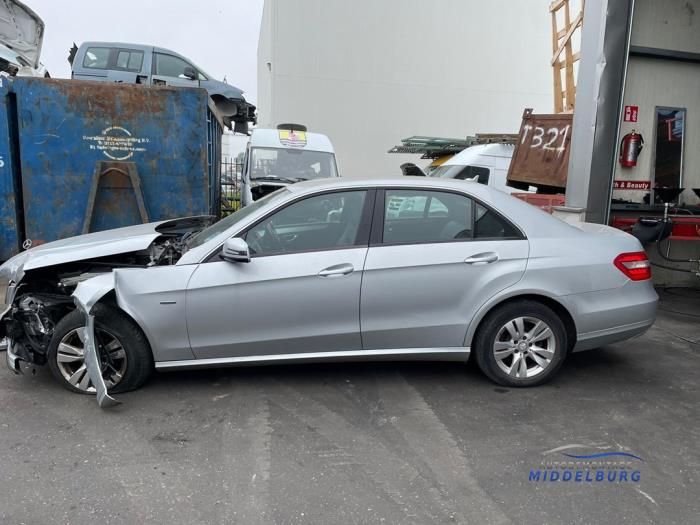 Mercedes E E-200 CDI 16V BlueEfficiency,BlueTEC Sloopvoertuig (2009, Zilver)