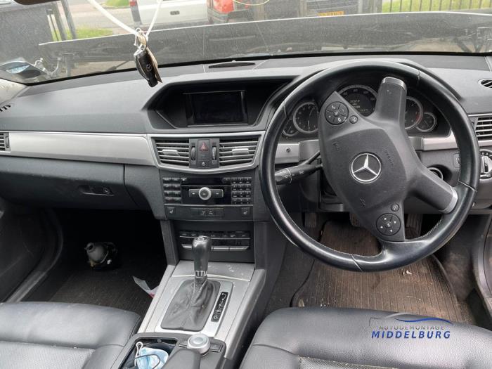 Mercedes E E-200 CDI 16V BlueEfficiency,BlueTEC Sloopvoertuig (2009, Zilver)