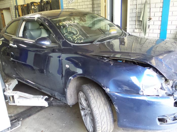 Alfa Romeo GT Sloopvoertuig (2005, Metallic, Blauw)