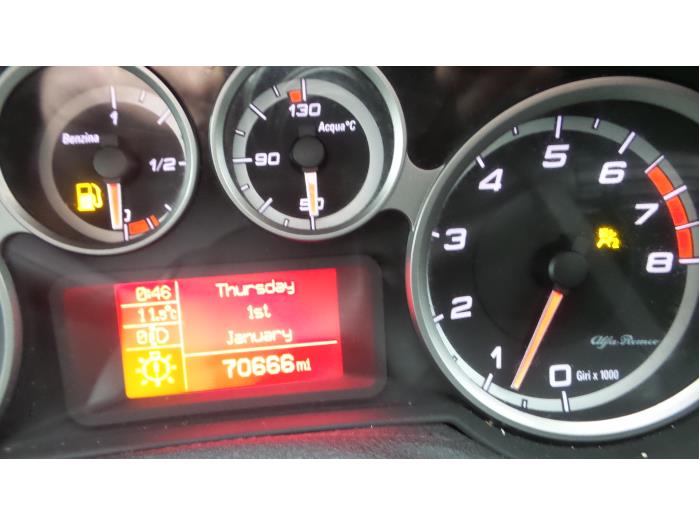 Alfa Romeo MiTo 1.4 Turbo 16V Skrotfordon (2010, ZWART MET)