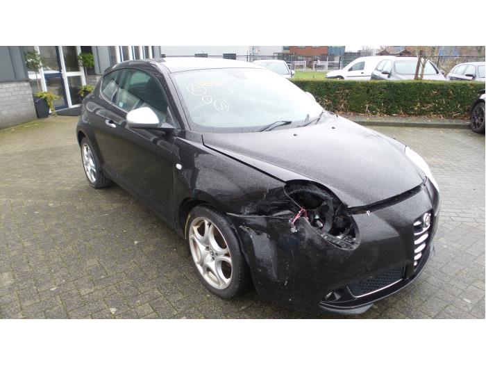 Alfa Romeo MiTo 1.4 Turbo 16V Skrotfordon (2010, ZWART MET)