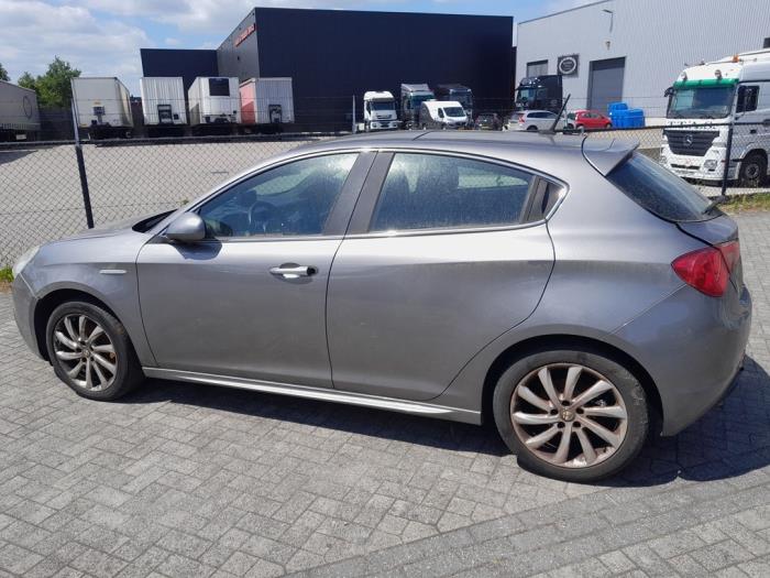 Alfa Romeo Giulietta 1.4 TB 16V MultiAir Sloopvoertuig (2012, Licht, Muisgrijs)