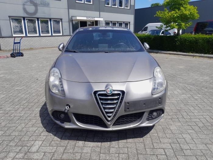 Alfa Romeo Giulietta 1.4 TB 16V MultiAir Sloopvoertuig (2012, Licht, Muisgrijs)