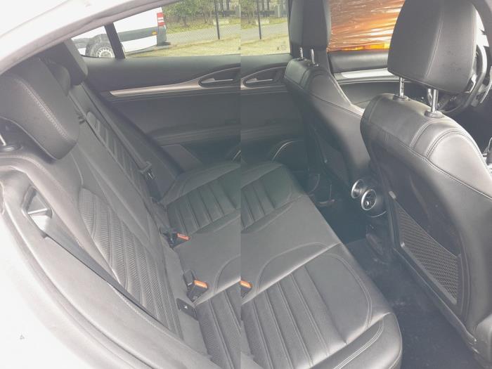 Alfa Romeo Stelvio 2.2d 16V 160 Sloopvoertuig (2021, Wit)