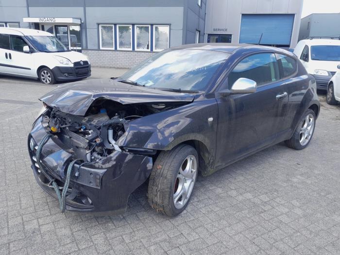 Alfa Romeo MiTo 1.4 16V Skrotfordon (2010, ZWART)